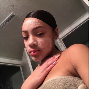 Meet your Posher, Mila